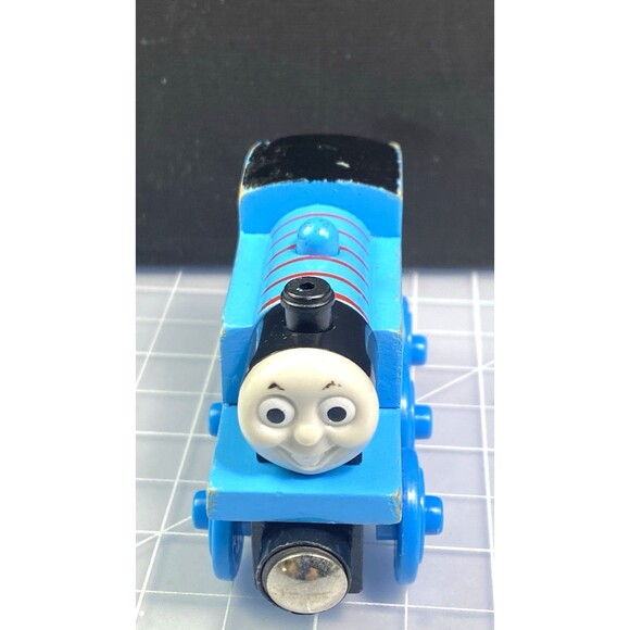 2003 Thomas & Friends "Thomas" Tank Engine Wooden Railway Train Magnetic Coupler - Picture 4 of 5